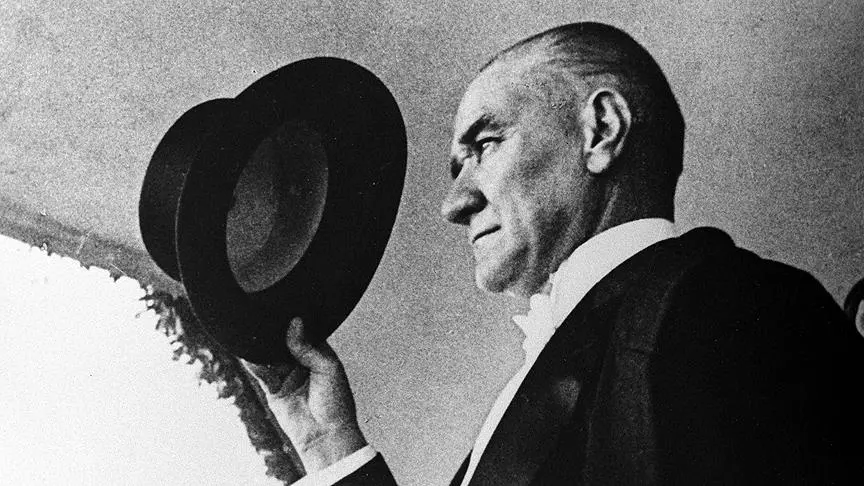 Atatürk'ün İlkeleri - Panoya Asmak için Resimler Atatürk'ün Antalya'ya Gelişi Sunumu